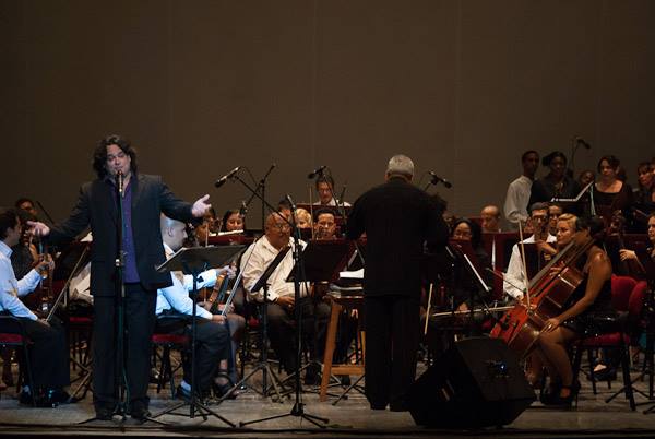 Augusto Enríquez: dos gustos en una canción