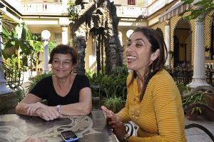 Dra. María del Carmen Ramis Palmer y la MSc. de Gestión Turística Ethel Ramírez Velázquez Camagüey-Islas Baleares: turismo desde la teoría