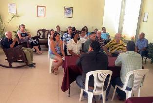 Entre periodistas, taller de economía