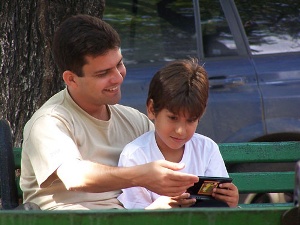 Foto: Leandro Pérez Pérez/Adelante padre_niño_camagüey