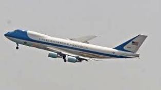 La comitiva de Obama vuela hacia Argentina. Despidió Raúl al presidente Obama, tras fin su histórica visita