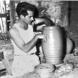 Manolo en 1960.Foto: Archivo del autor artesano_camagüey