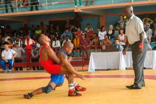 Este año Camagüey acogió los campeonatos nacionales juveniles de la lucha (en sus tres estilos) y el boxeo, en ambos casos con gran asistencia de público. Este año Camagüey acogió los campeonatos nacionales juveniles de la lucha (en sus tres estilos) y el boxeo, en ambos casos con gran asistencia de público.