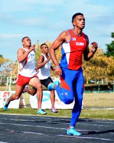 Roberto Skyers (Camagüey), en 200 metros planos hizo un tiempo de  (20,71), y gano medalla de oro en el relevo de 4x100, fue el atleta masculino más destacado. Ecos del Festival de velocidad Rafael Fortún