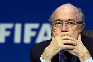 Hasta su renuncia, Blatter mantuvo una postura de negación ante los escándalos que estremecían a la FIFA./Foto: Tomada de www.elpais.es fifa_fútbol