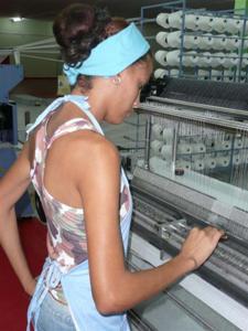 Garantiza textilera cubana gasa quirúrgica para el sistema nacional de Salud