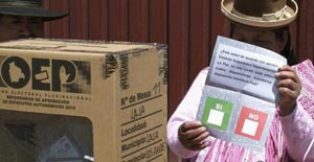El No gana en Bolivia por estrecho margen tras irregular campaña