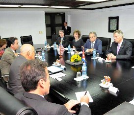 Recibió Cabrisas a Gobernador del estado de Virginia