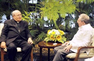 Presidente cubano recibe al Cardenal Jaime Ortega