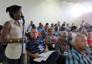 Continúa consulta de documentos del VII Congreso del Partido Comunista de Cuba (+ Galería)