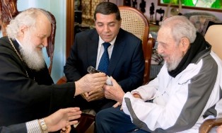 Fidel Castro: Luchar por la paz es el deber más sagrado de todos