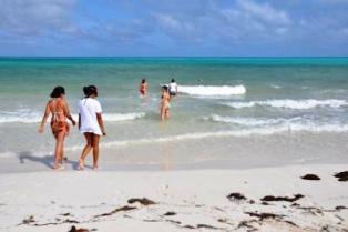 El futuro desarrollo de la cayería norte de la provincia, es uno de los principales desafíos en la formación de personal capacitado Preparan en Camagüey personal para desarrollar el turismo