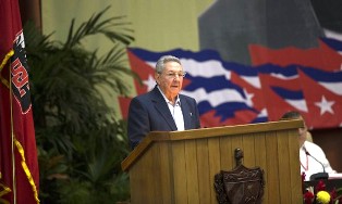 Raul Reaffirms Socialist Nature of the Cuban Revolution