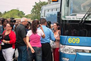 En casa, delegación al Séptimo Congreso del Partido