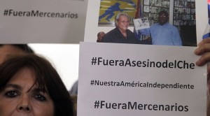 Participantes en el Foro de la Sociedad Civil pidieron la expulsión de Félix Rodríguez y activaron una fuerte campaña en las redes sociales, particularmente en Twitter, con la etiqueta #FueraAsesinodelChe. Foto: Ismael Francisco/ Cubadebate cumbre_panamá