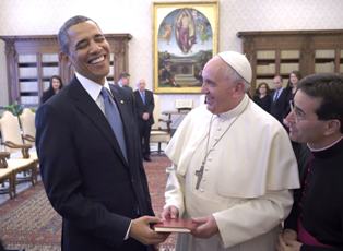 El Papa Francisco fue recibido por Barack Obama