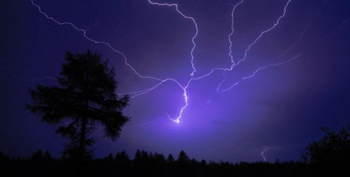 Foto: Tomada de cubadebate.cu  ¡Cuidado con las tormentas eléctricas en Cuba!