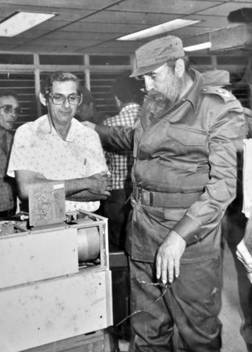 Con Fidel el día de la inauguración. Foto:Cortesía del entrevistado.