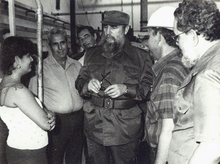 Fidel en Planta Mecánica de Camagüey en 1988. Fotos del autor Homenaje a Fidel en la Planta Mecánica de Camagüey