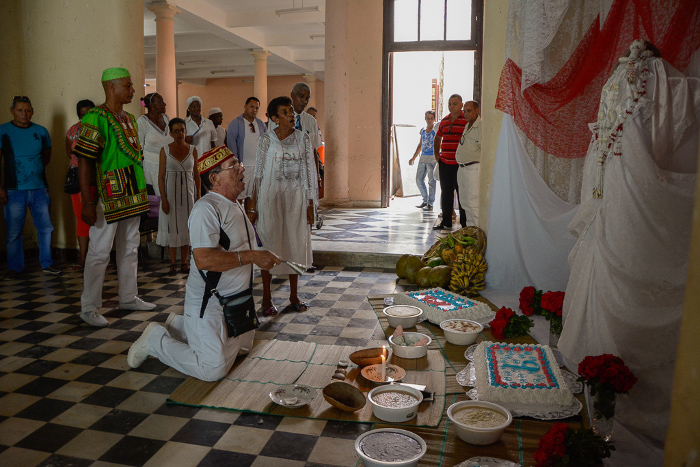 Fotos: Leandro Pérez Pérez Toque yoruba por Fidel Castro