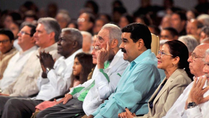 Fidel el día de sus 90 sorprendió a los asistentes al teatro Karl Marx y al pueblo de Cuba. Foto: Tomada de cubadebate.cu