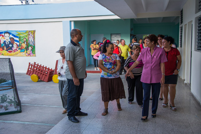 La ministra estuvo en el círculo infantil Amiguitos de Martí reinaugurado el pasado 13 de agosto, después de una costosa reparación capital. Fotos: Leandro Pérez Pérez Preparan en Camagüey curso escolar 2016-2017