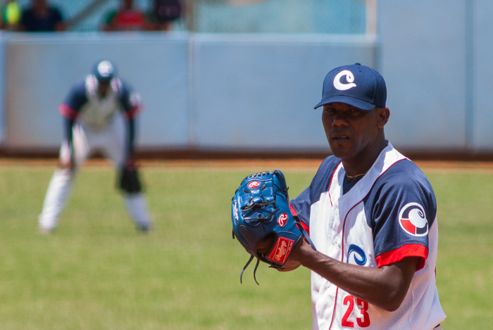 ”Viyo” Odelín consiguió ayer su primera victoria del actual campeonato. Foto: Leandro Pérez  Serie 56 de Béisbol: Camagüey con cuatro rayas y quién sabe...