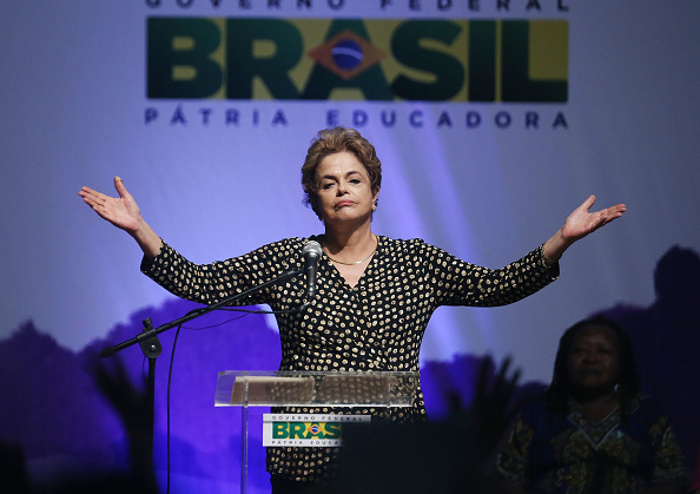 Foto: t33.entravision.com Senado brasileño aprueba destitución de presidenta Dilma Rousseff