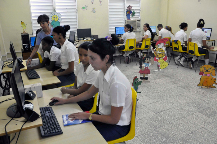 Foto:Otilio Rivero Delgado/Adelante/Archivo Universidad de Camagüey prepara a futuros bachilleres para ingresar a carreras pedagógicas