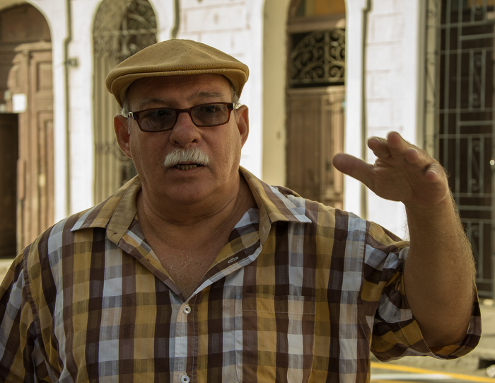 Foto: Leandro Pérez Pérez/Adelante La Avellaneda en un escultor: “Me seduce la poesía”