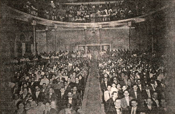 También el público aficionado al deporte tuvo su espacio en el “Avellaneda”. Como evidencia esta foto de 1914, probablemente la más antigua que se conserva, a propósito de una competencia de esgrima. Imagen :Archivo