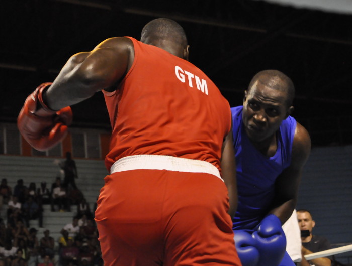 Nuevamente el experimentado Yoendrys Baró defenderá el apartado de los completos, un peso en el que ha eslabonado actuaciones tan épicas como la que protagonizó durante el “Playa Girón” más reciente, contra el internacional Erislandy Savón.Foto:Otilio Rivero Delgado/Adelante La historia (posible) del primer cetro camagüeyano de boxeo
