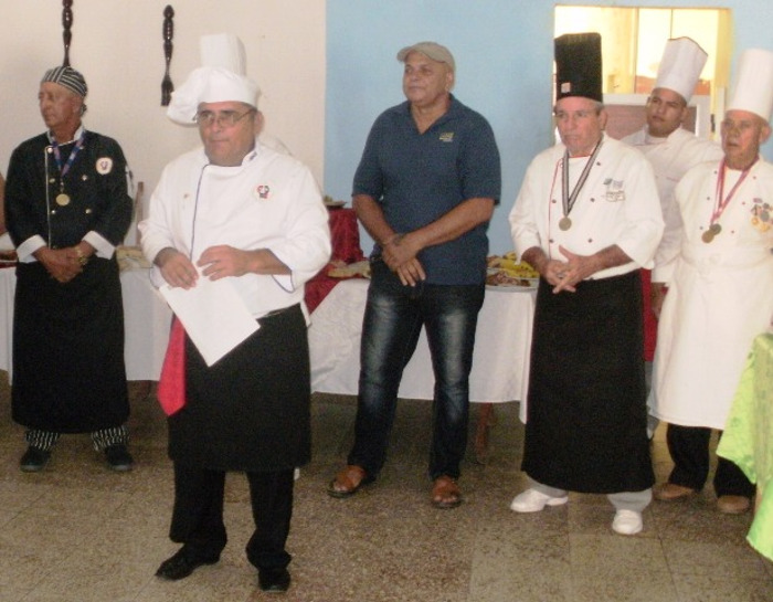 El nuevo presidente, Rolando Carmenate Basulto, informó que entre los propósitos actuales se encuentra perfeccionar el funcionamiento y fortalecimiento del objeto social de la entidad. Fotos del autor  Festejan en Camagüey Día de la Cocina Cubana