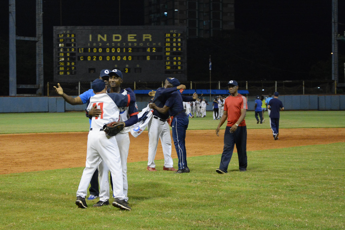 Foto: Leandro Pérez Pérez/Adelante Histórica clasificación de Camagüey a segunda ronda de la pelota cubana