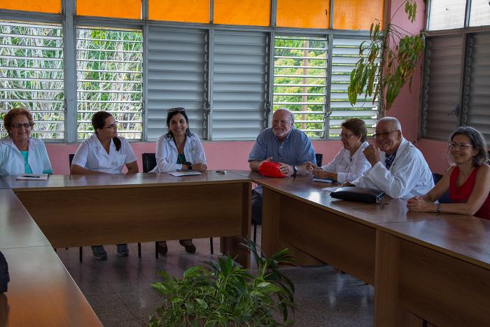 El lenguaje directo, respetuoso y de admiración de ambas partes fue lo que primó en este contacto. Fotos: Leandro Pérez Pérez