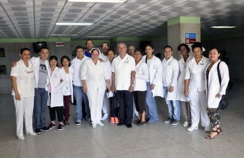 Unidos mexicanos y camagüeyanos en el hospital universitario Manuel Ascunce Domenech.