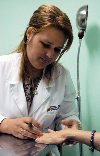  Dra. Yoddali Ballester Caballero, especialista en Dermatología del hospital clínico quirúrgico Amalia Simoni. Fotos: Otilio Rivero Delgado/Adelante