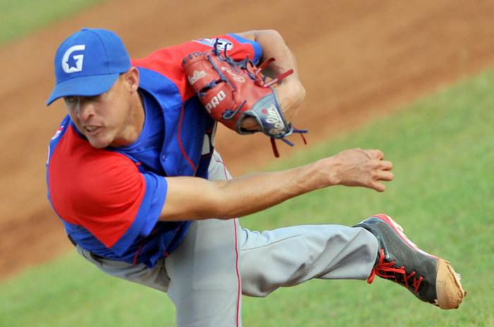 Lázaro Blanco fue la figura del séptimo juego al ganarle el duelo de lanzadores a Yoanni Yera y probar su valía a la hora buena.Foto:Tomada de cubadebate.cu Granma accede por primera vez en la historia a final de béisbol Cuba