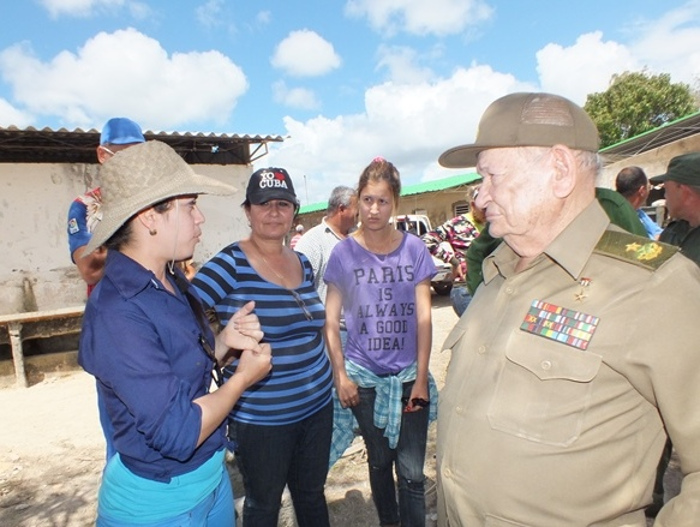 Fotos: Tomadas de cadenagramonte.cu García Frías constata el desarrollo ganadero y agrícola en Camagüey