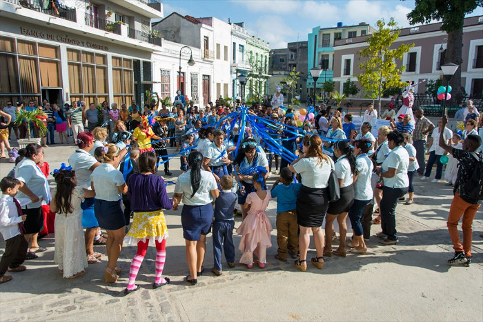 Foto: Leandro Pérez Pérez/ Adelante La plaza de azul autista