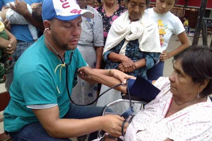 Foto: Tomada de prensa-latina.cu Brigada médica cubana en Perú atendió más de dos mil pacientes