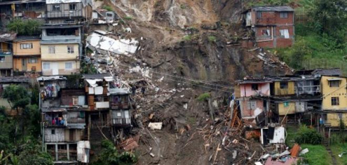 Foto: Tomada de http://multimedia.ecuavisa.com Sigue en alerta ciudad colombiana de Manizales tras aludes