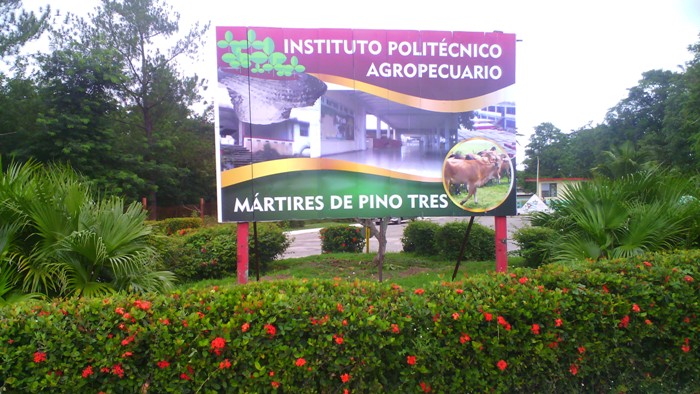 Fotos:Cortesía de  Danny Mejías Padrón /Profesor del IPA En la nueva carga camagüeyana