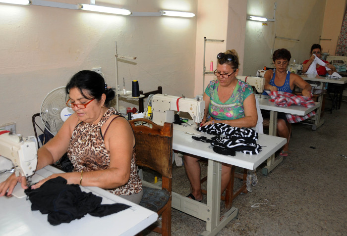 Fotos: Orlando Durán Hernández/Adelante Nuevos diseños de confecciones textiles en Camagüey