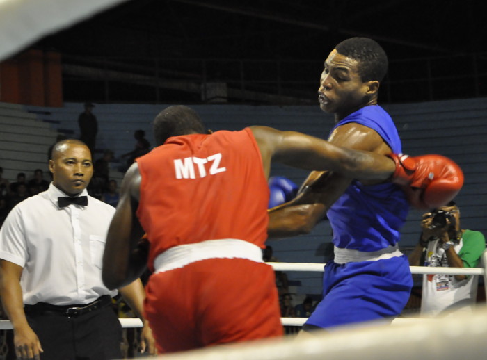En los 64 kg, el camagüeyano Kevin Brown superó 3-2 al tailandés Wuttichai Masuk. Foto: Archivo/Adelante Cuba ganó el Torneo Córdova Cardín, de boxeo