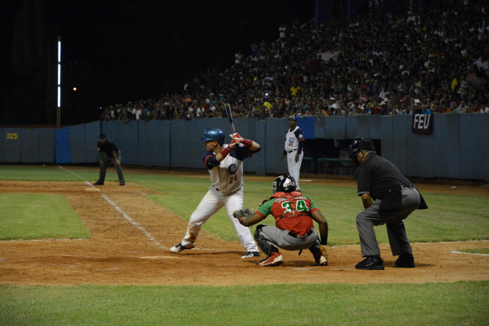 Foto: Leandro Pérez Pérez/ Adelante/ Archivo Trío de Toros a Torneo de béisbol de Rotterdam
