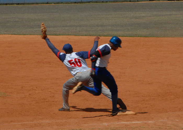 Los juegos cerrados, verdadera “especialidad” de Camagüey, exigen una defensa de alto nivel.Foto: Otilio Rivero Delgado/ Adelante La “pre” bajo el prisma de Orlando González