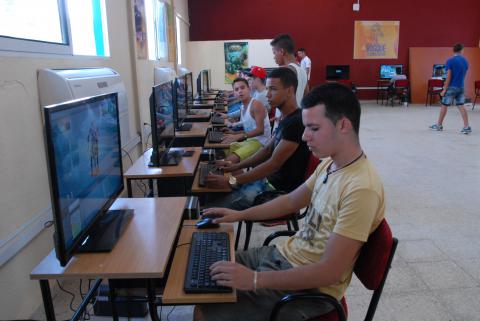 Joven Club: la informatización de la familia cubana