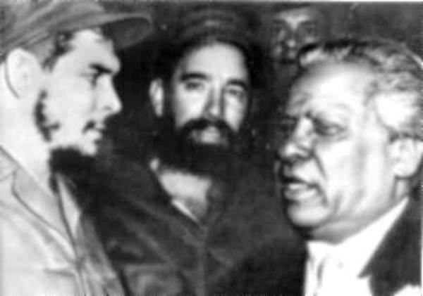 Foto: Tomada de https://verbiclara.files.wordpress.com Che Comandante, Nicolás Guillén fue tu amigo