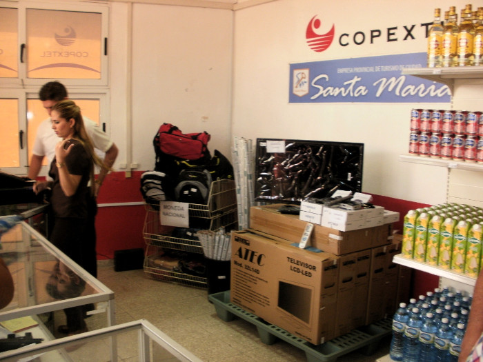 Inauguran tienda mixta Copextel y Santa María